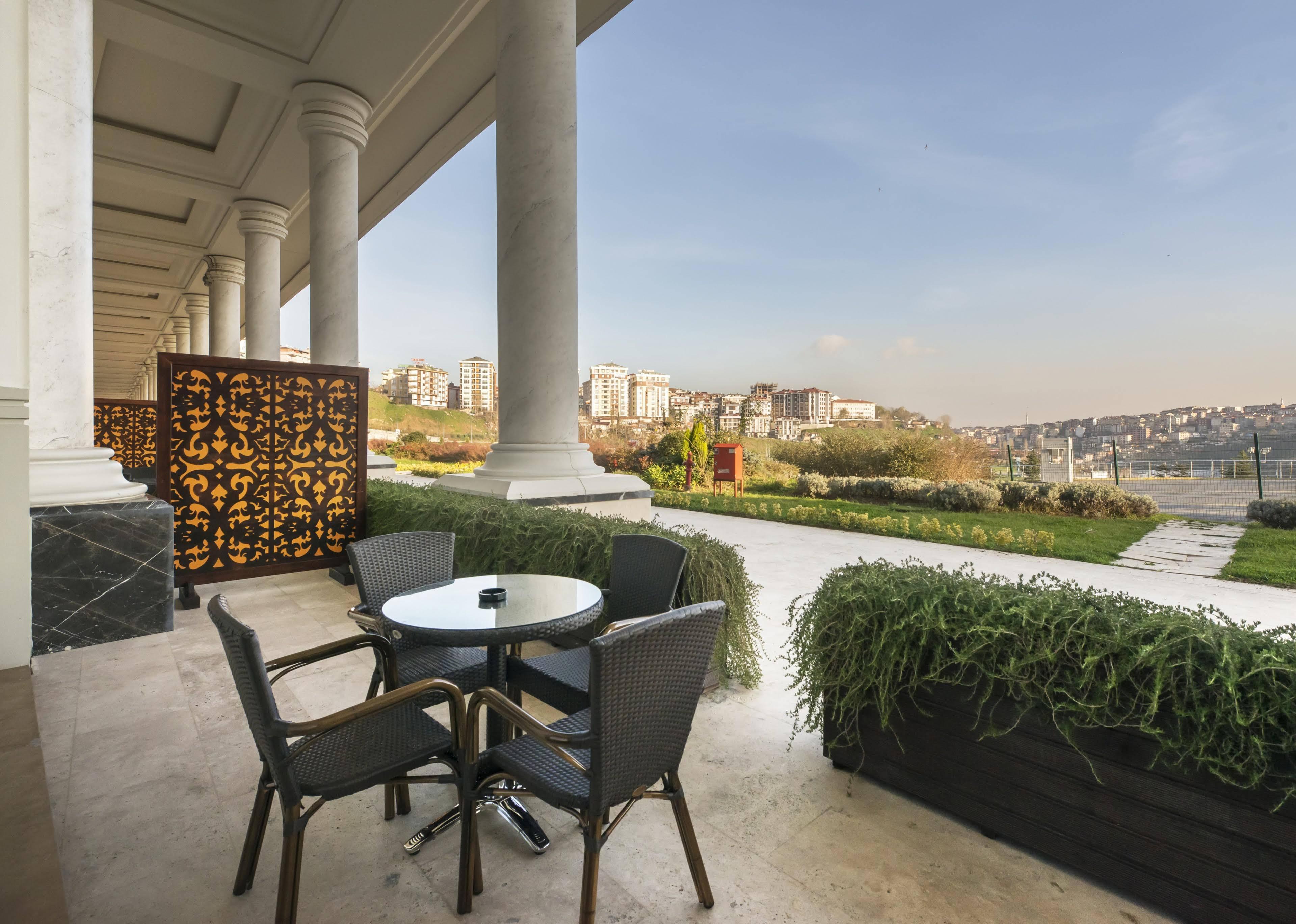 Vialand Palace Hotel Istanbul Exterior photo
